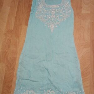 Chic Embroidered Sleeveless Dress in Light Blue